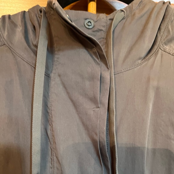 Lululemon City Stroll Trench Coat Sz 10 - Picture 9 of 14